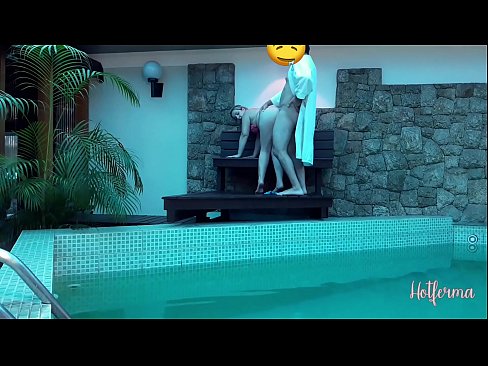 ❤️ Boss invita a cameriera à a piscina, ma ùn pudia resiste à un caldu Video sessu à co.extraclasswork.ru