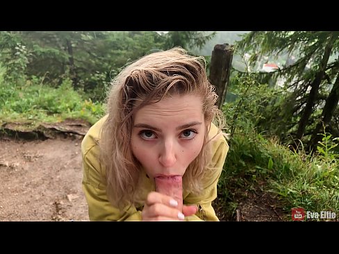 ❤️ Ragazza ingoia cum dopu un pompino publicu - Eva Elfi Video sessu à co.extraclasswork.ru